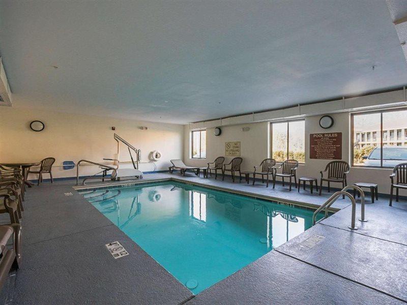 Sleep Inn&suites Hotel 3*