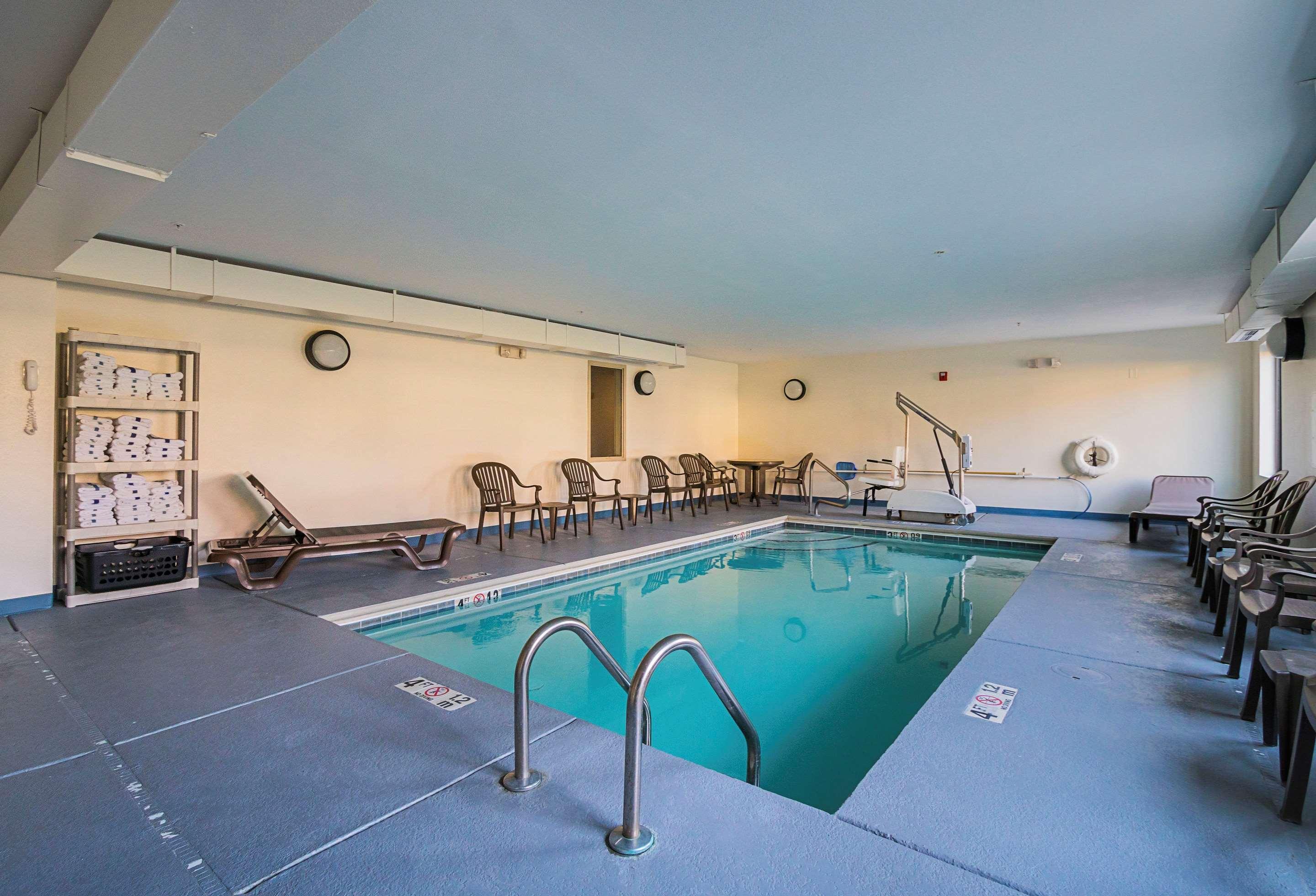 Sleep Inn&suites Hotel 3*