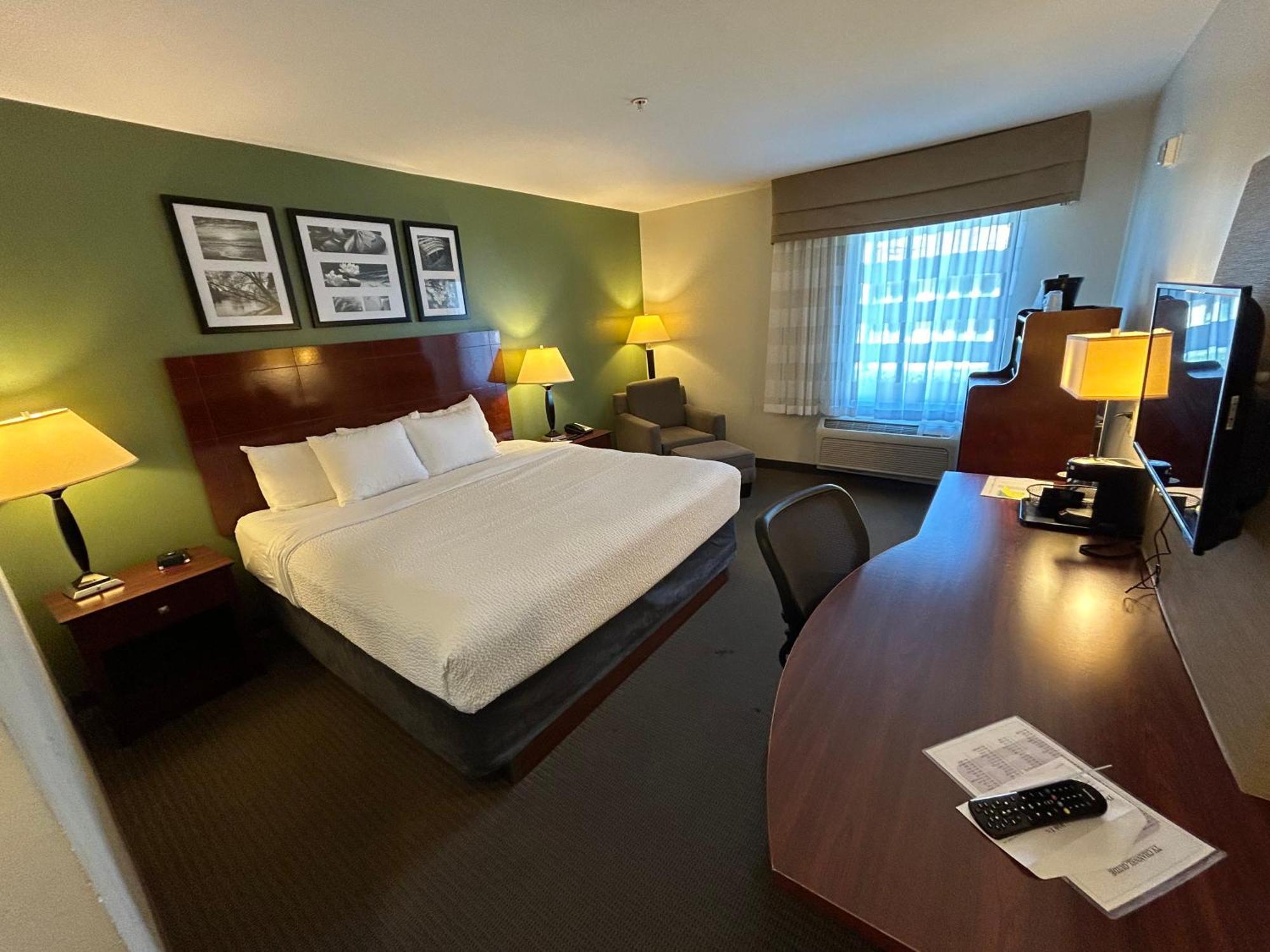 Sleep Inn&suites 3*