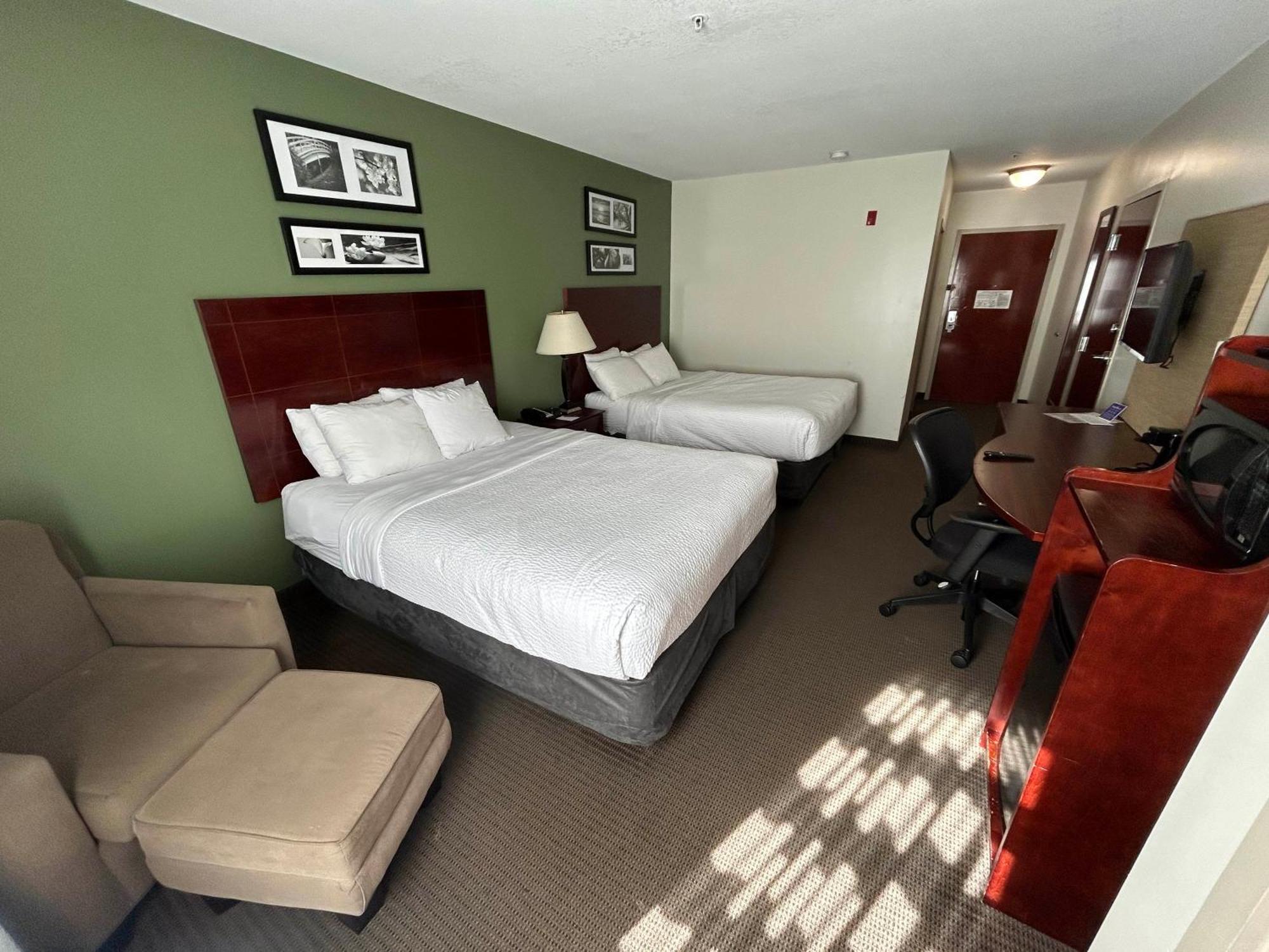 Sleep Inn&suites Hotel 3*